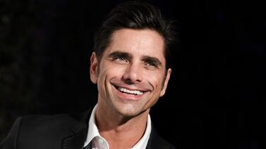 Actor John Stamos afirma que sufrió de abuso por parte de una niñera