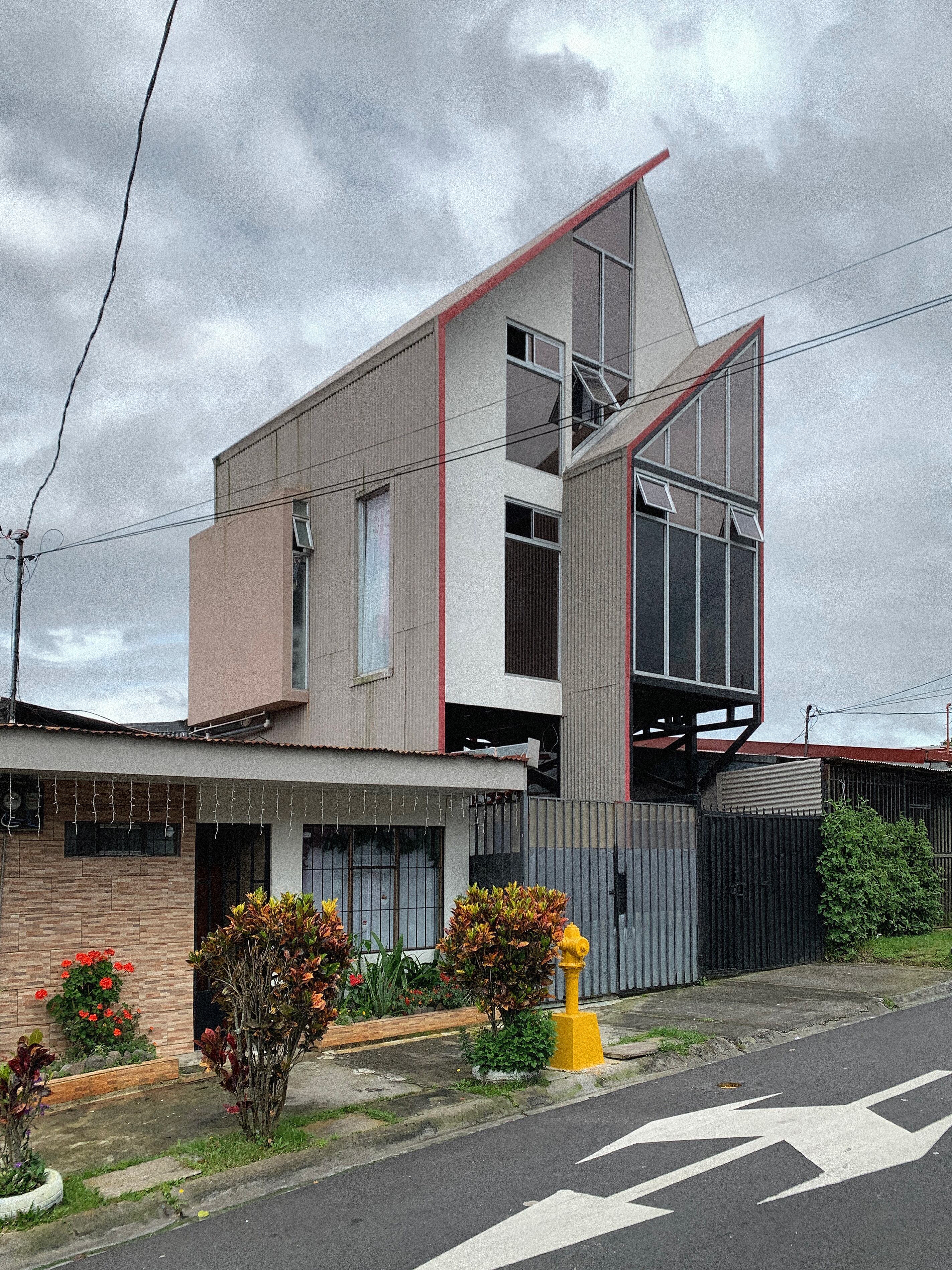 Roberto D'Ambrosio empezó a realizar su registro con cámara analógica y en blanco y negro.