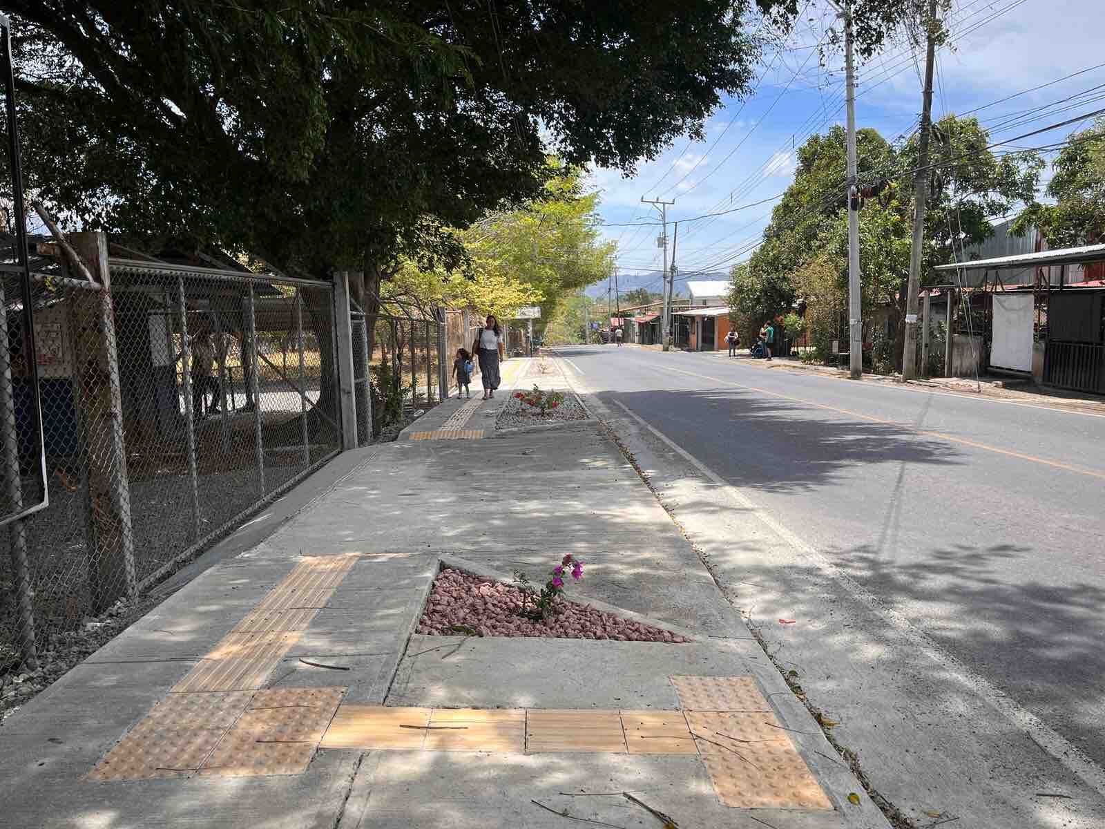 Los propietarios deben dar mantenimiento a las acercas. Foto: