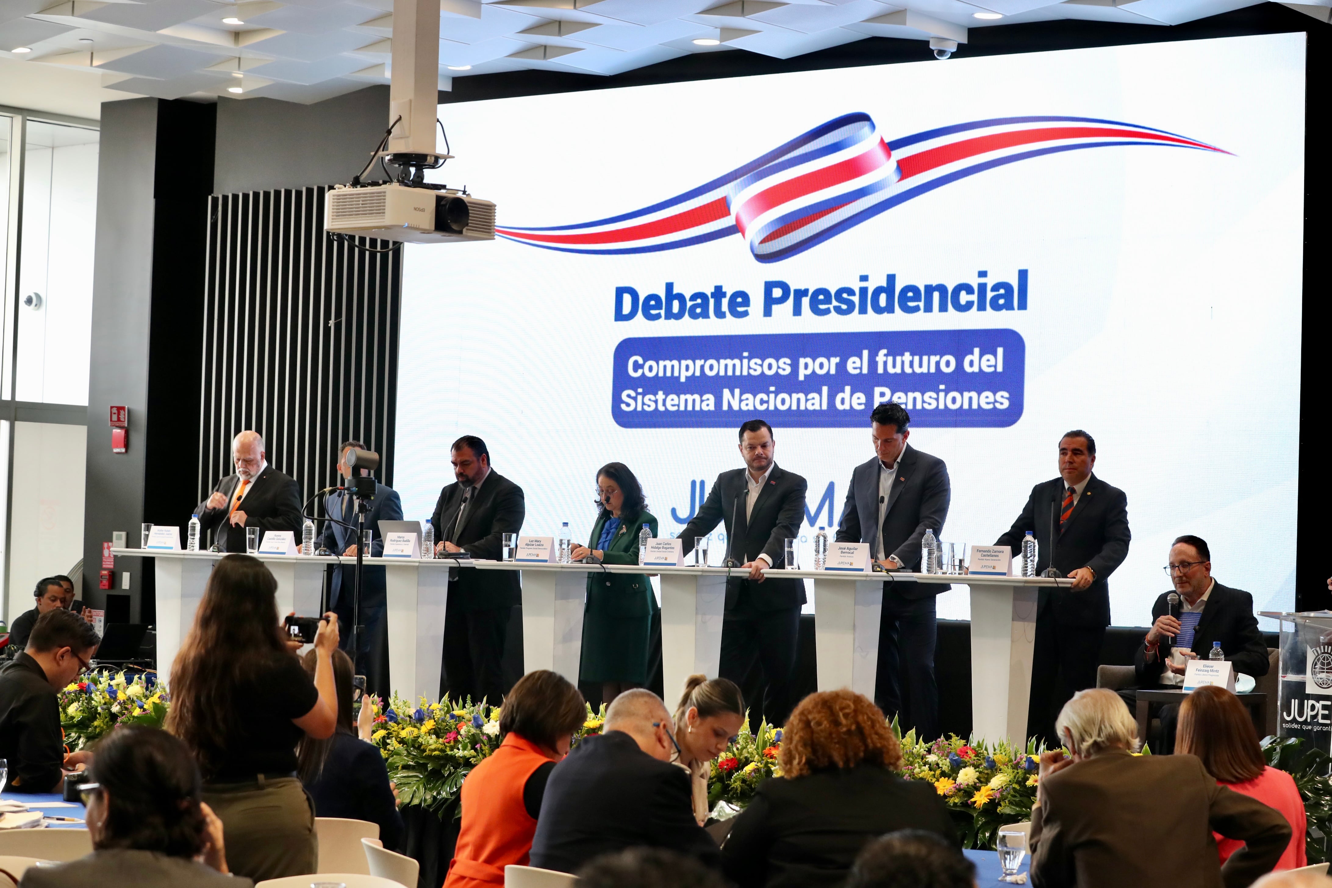 Debate Político en Jupema