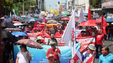 Sindicatos pedirán a Sala IV declarar desobediencia del Gobierno por no juramentar a Rocío Alfaro como directiva de la CCSS