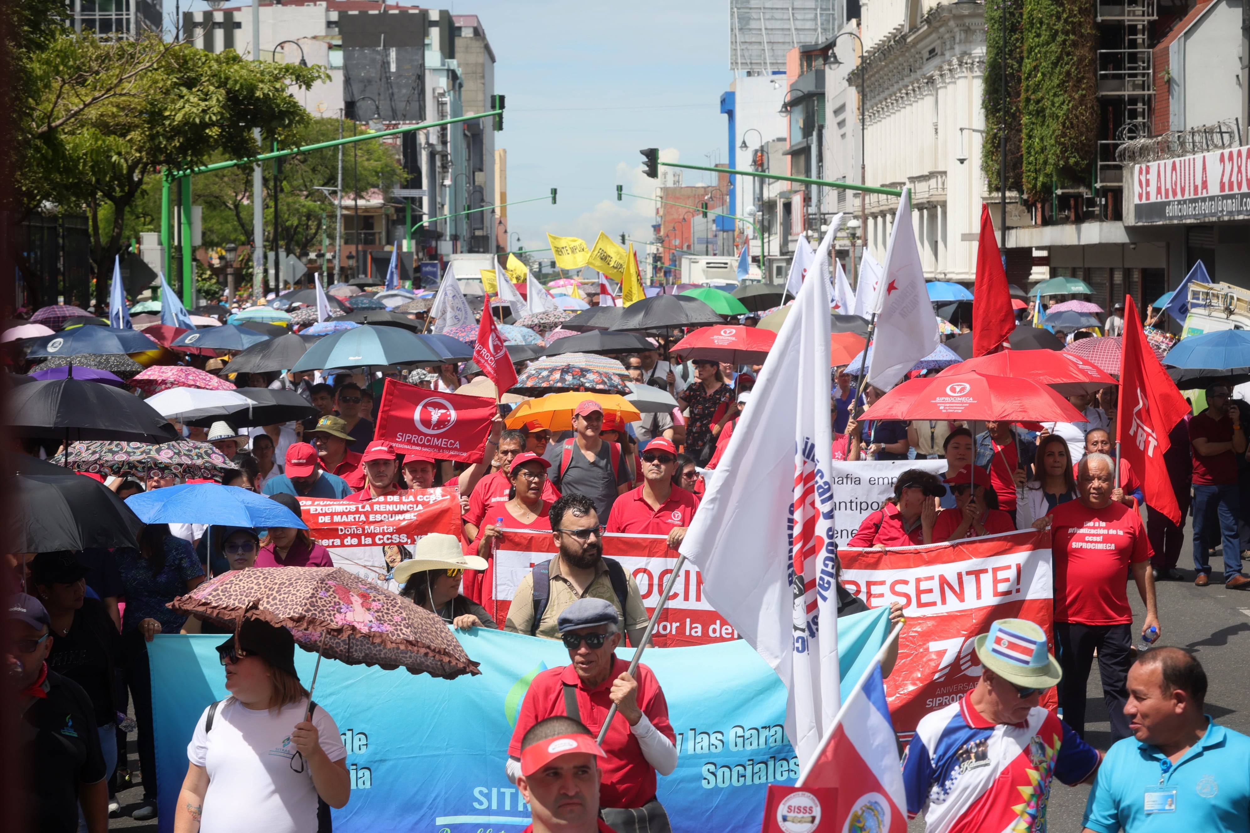 31/10/2024/ Sindicatos convocan a marcha en San José/ Foto John Durán