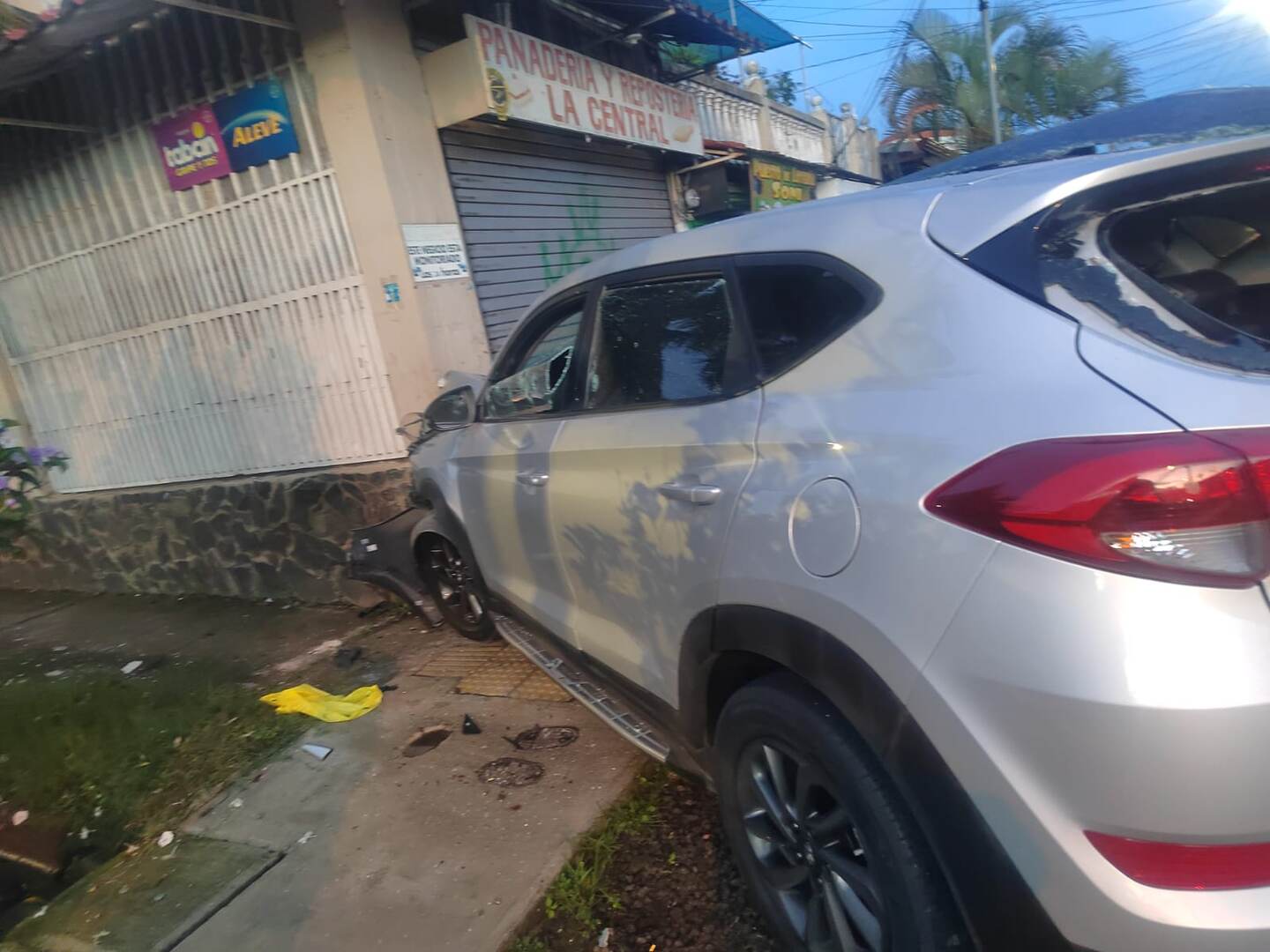 Un hombre fue asesinado dentro de un vehículo en Gravilias, Desamparados.
