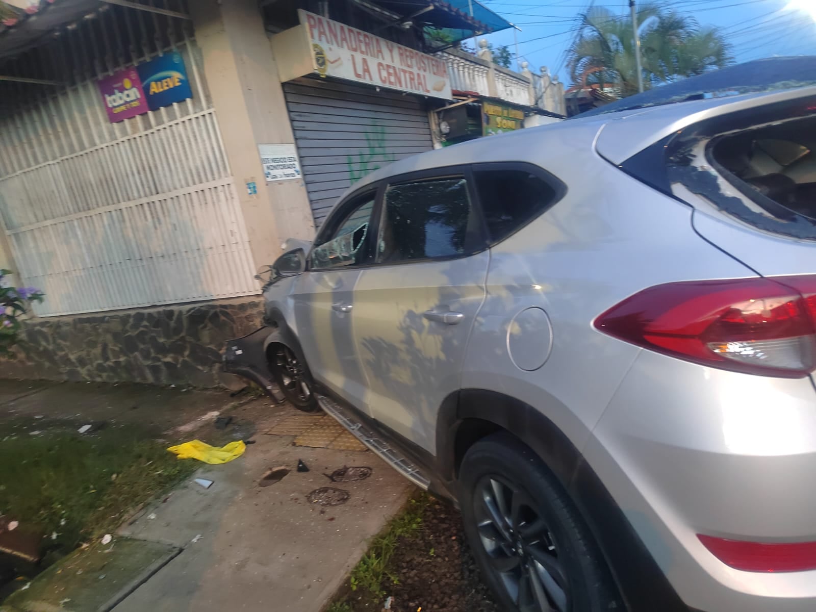 Un hombre fue asesinado dentro de un vehículo en Gravilias, Desamparados.