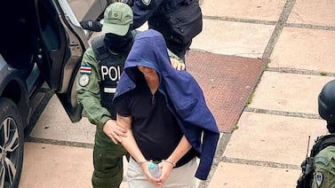 Un presunto narcotraficante en los salones exclusivos del PPSO: las autoridades del partido rechazan explicar quién lo habría invitado