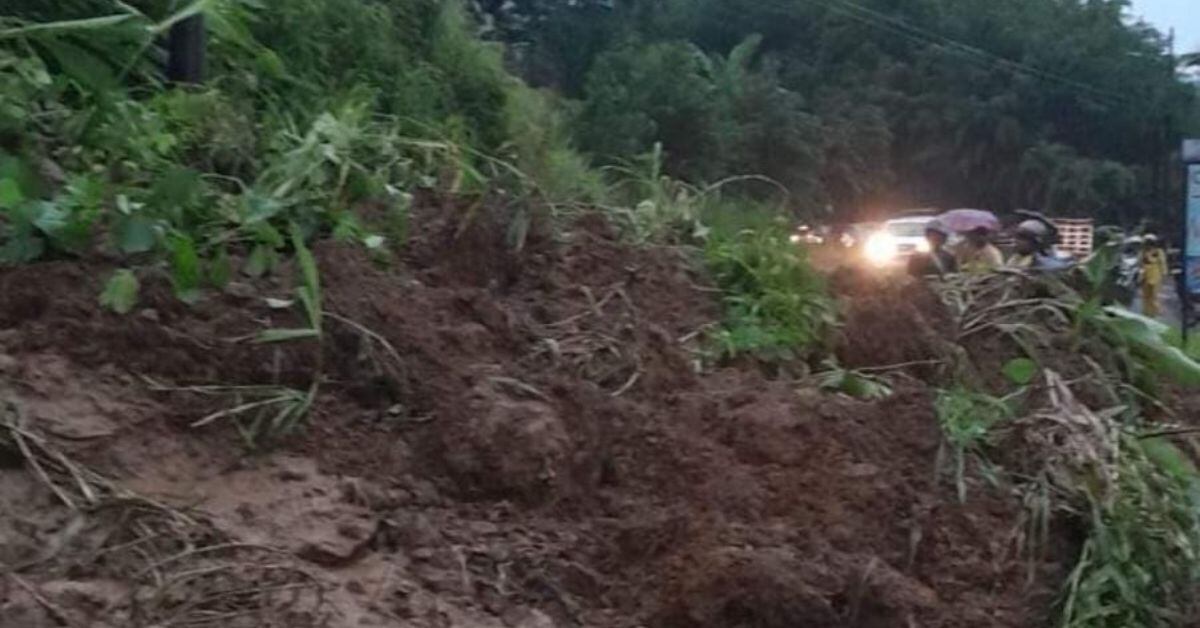 La CNE informó sobre el cierre total de la ruta nacional 10 (Turrialba-Siquirres) por un deslizamiento en la localidad de Guayacán. (Foto: suministrada por Reiner Montero, corresponsal GN) (Reiner Montero, corresponsal GN)