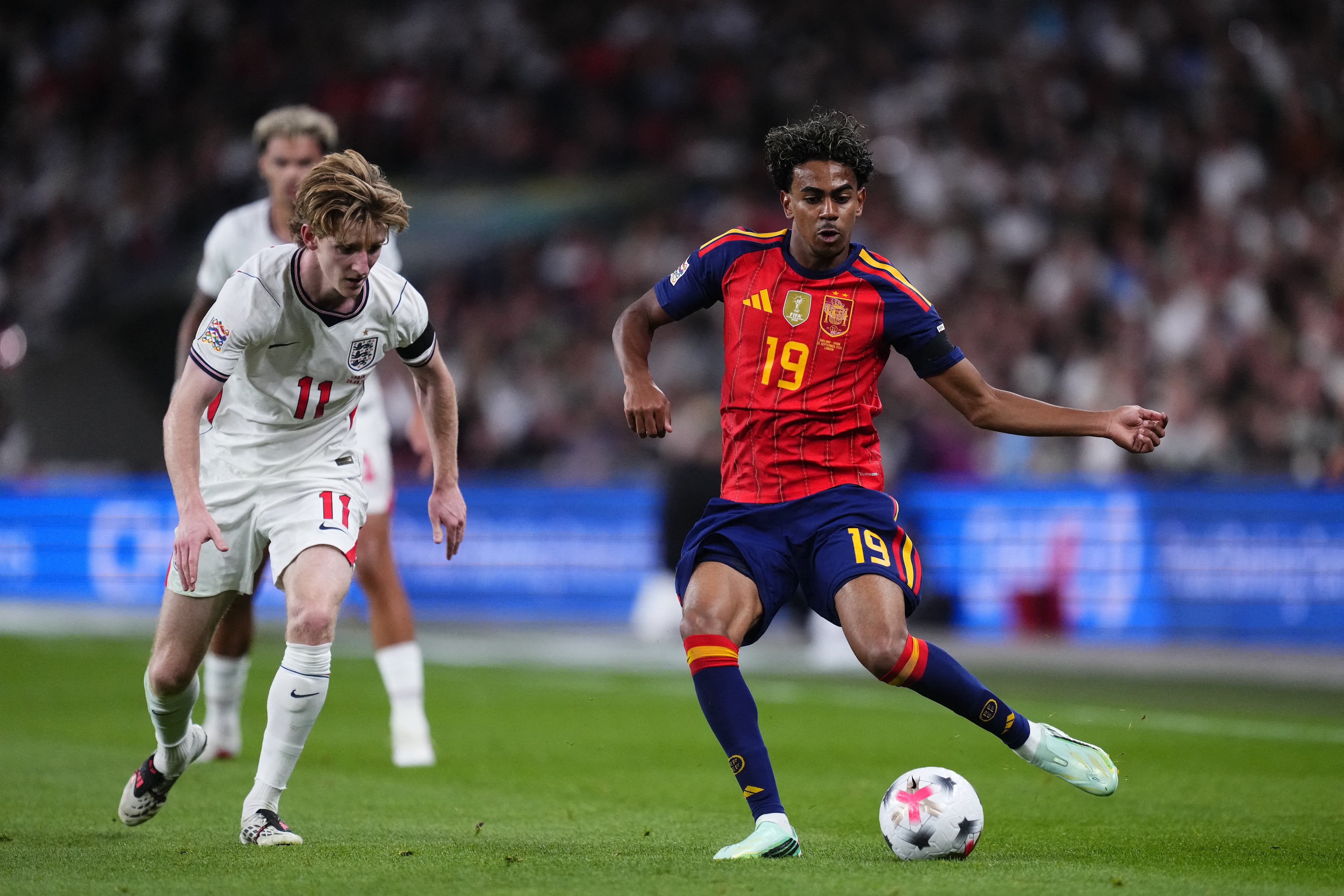 Dos estrellas del Barcelona: Lamine Yamal con la Selección de España y Anthony Gordon con Inglaterra, este sábado en el partido de Nations League celebrado en Wembley.