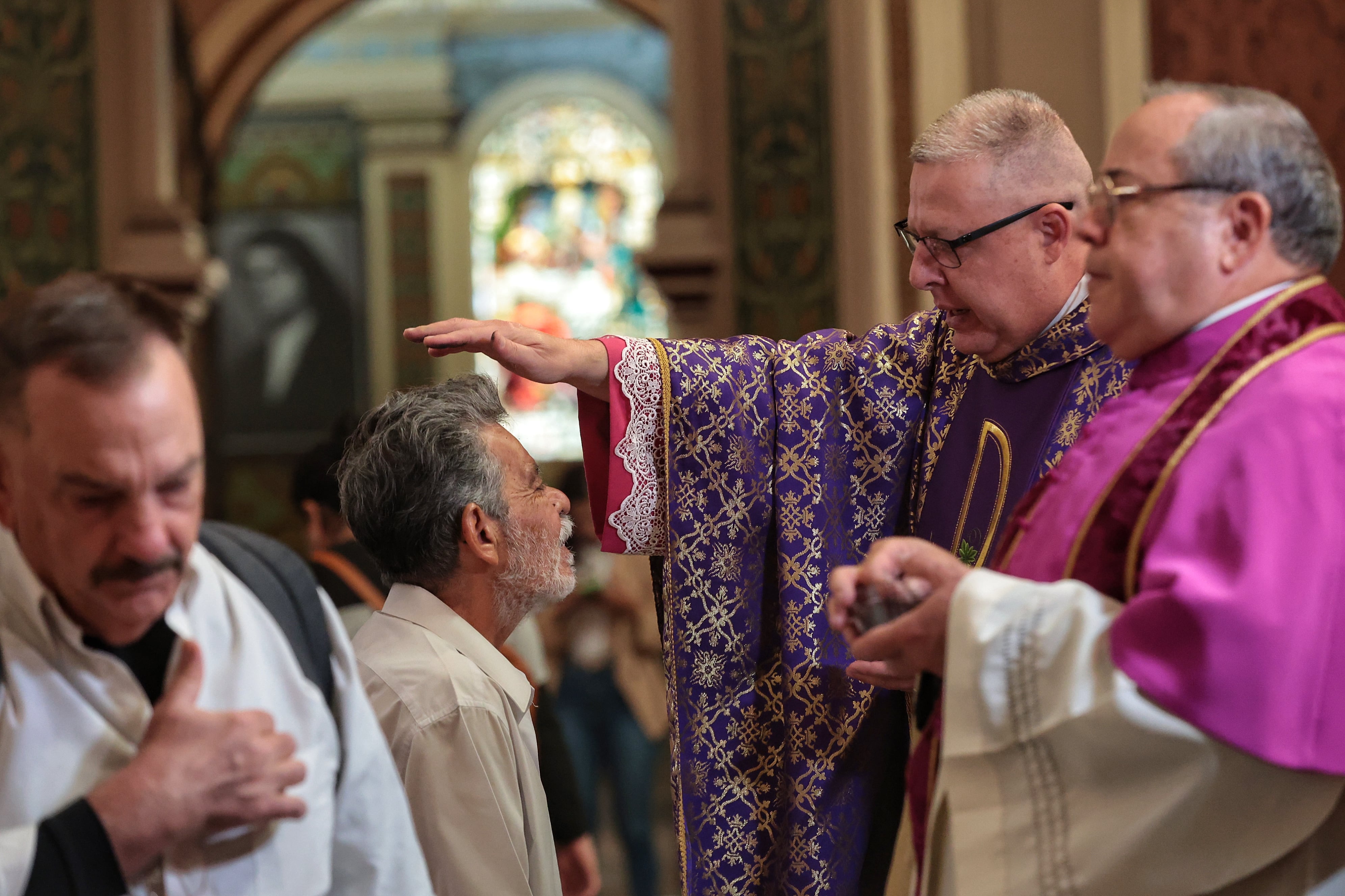 19/02/2026/ celebración del miércoles de ceniza en la Catedral Metropolitana de San José / fotos John Durán