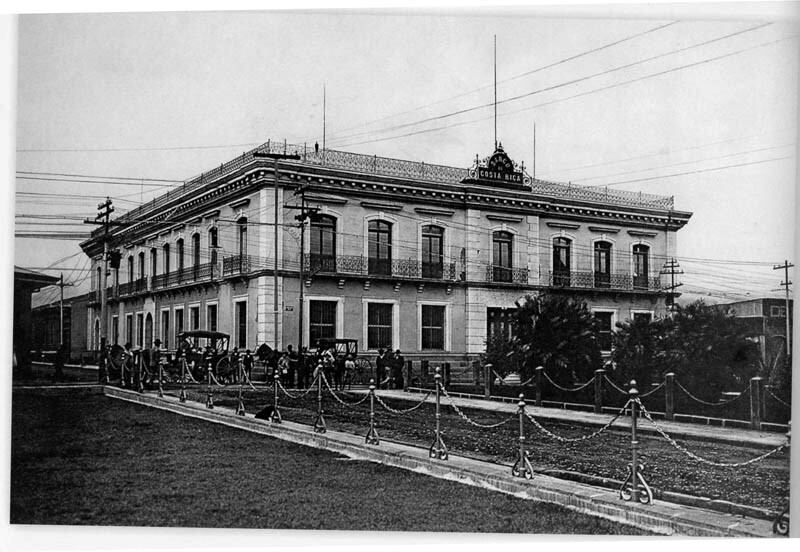 En 1877 se fundó el Banco de la Unión, que a partir de 1890, cambió su nombre a Banco de Costa Rica. El Gobierno lo autorizó a emitir monedas.