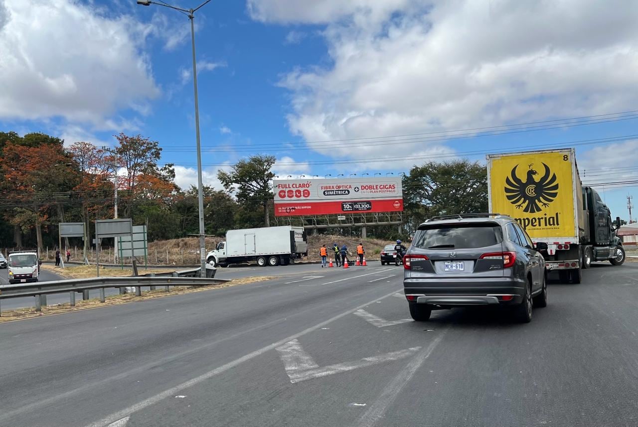 Zona donde se pretende construir una rotonda en Hacienda Vieja.