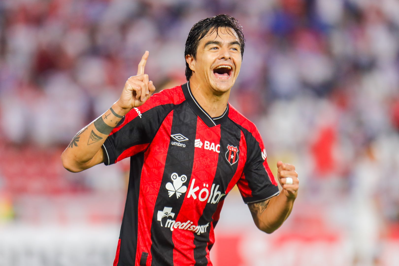 Diego Campos sigue encendido con Liga Deportiva Alajuelense. Otra vez fue un punto alto de los manudos.