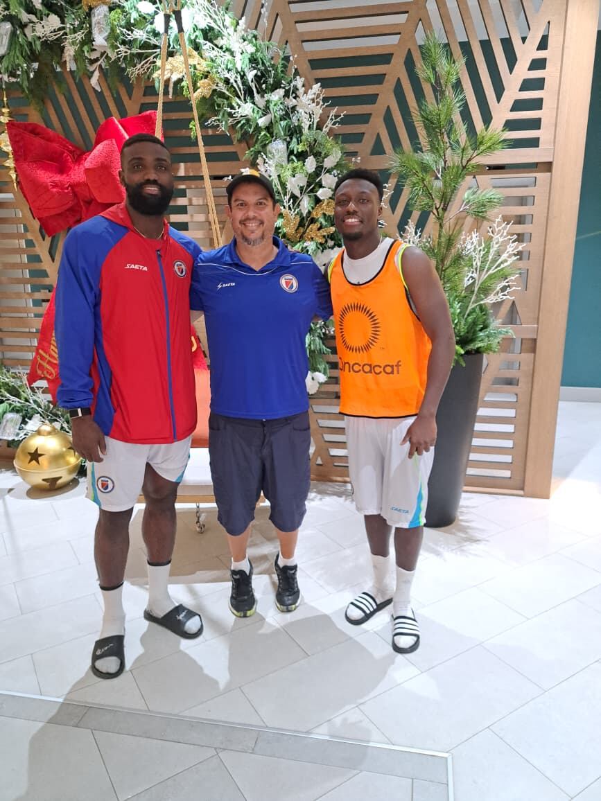 Alejandro Salisbury
Frantzdy Pierrot
Derrick Etienne Jr.
Selección de Haití
16 de noviembre del 2025
Cortesía: Alejandro Salisbury