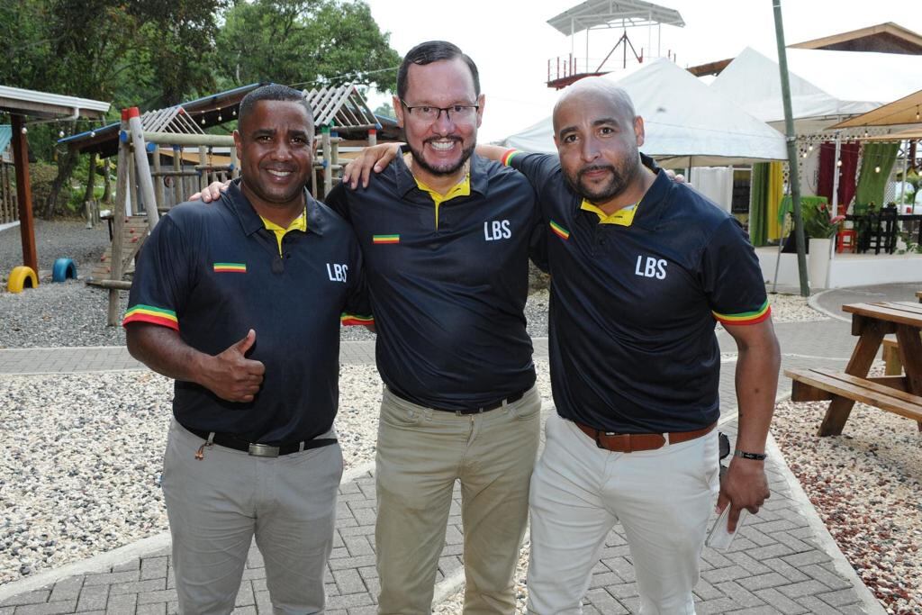 El presidente de Limón Black Star, Christian Williams (izq.), no quiso referirse a su relación con Celso Gamboa.