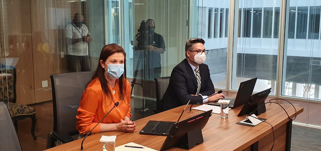 La Ministra Fiorella Salazar afirmó en la Comisión de Seguridad y Narcotráfico que cada tobillera le cuesta al país ₡7.575 diarios y en este momento la usan 1800 personas Foto: Cortesía Asamblea Legislativa.