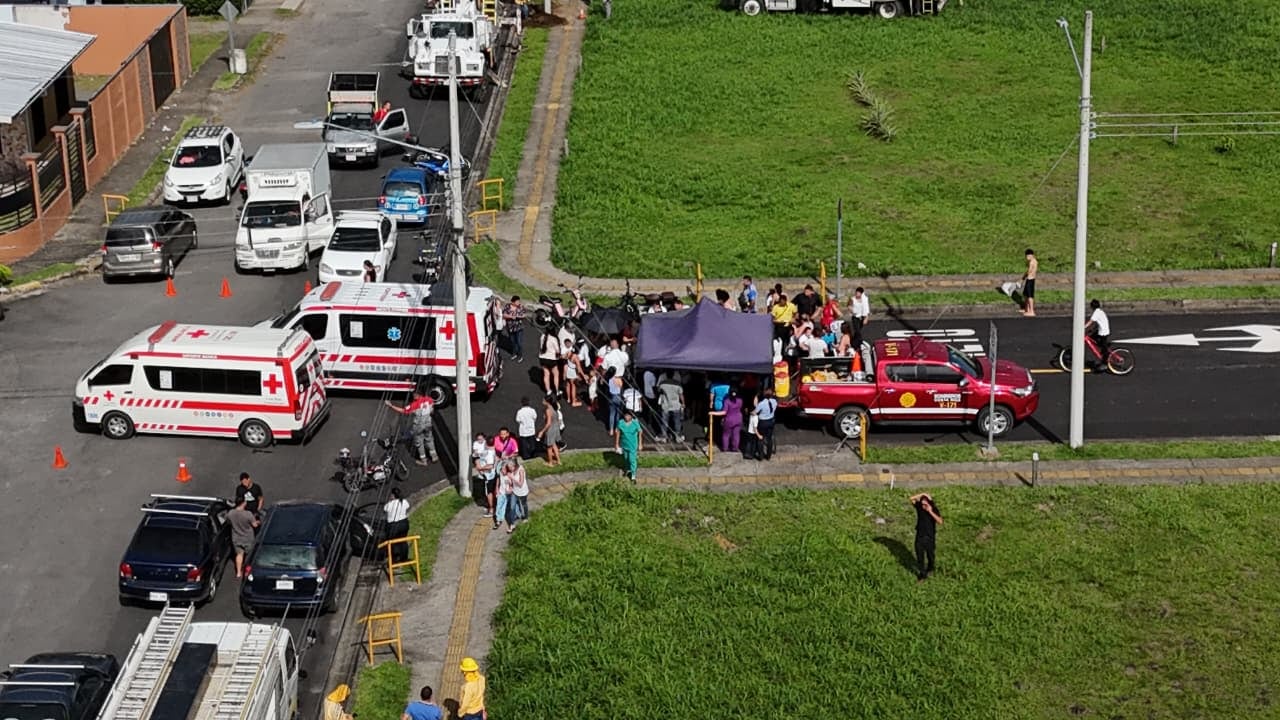 Ataque de abejas en escuela en Limón.