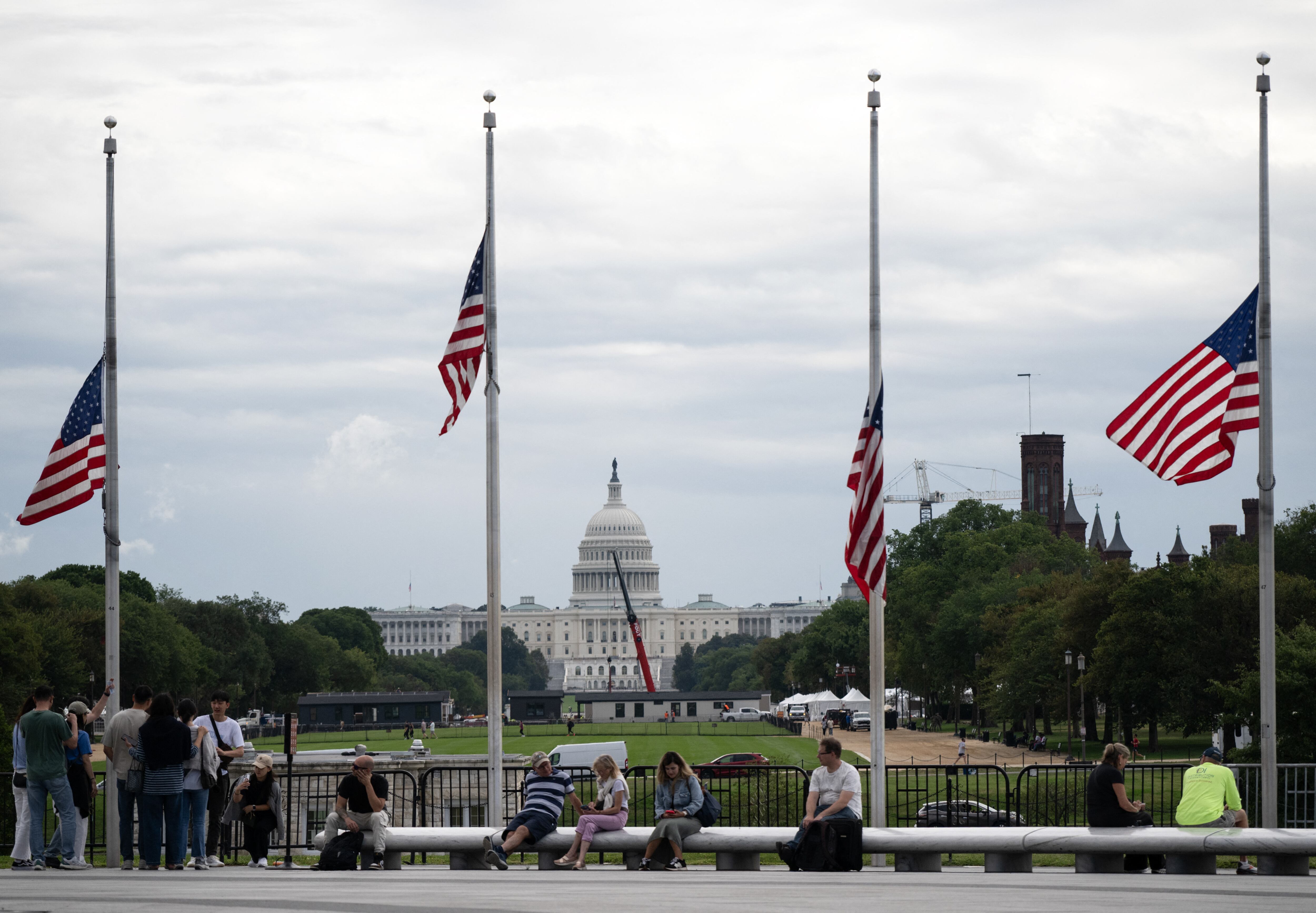 Campanas de iglesias y templos en toda Nueva York sonaron a las 8:46 a. m., hora en que el primer avión impactó contra la Torre Norte.