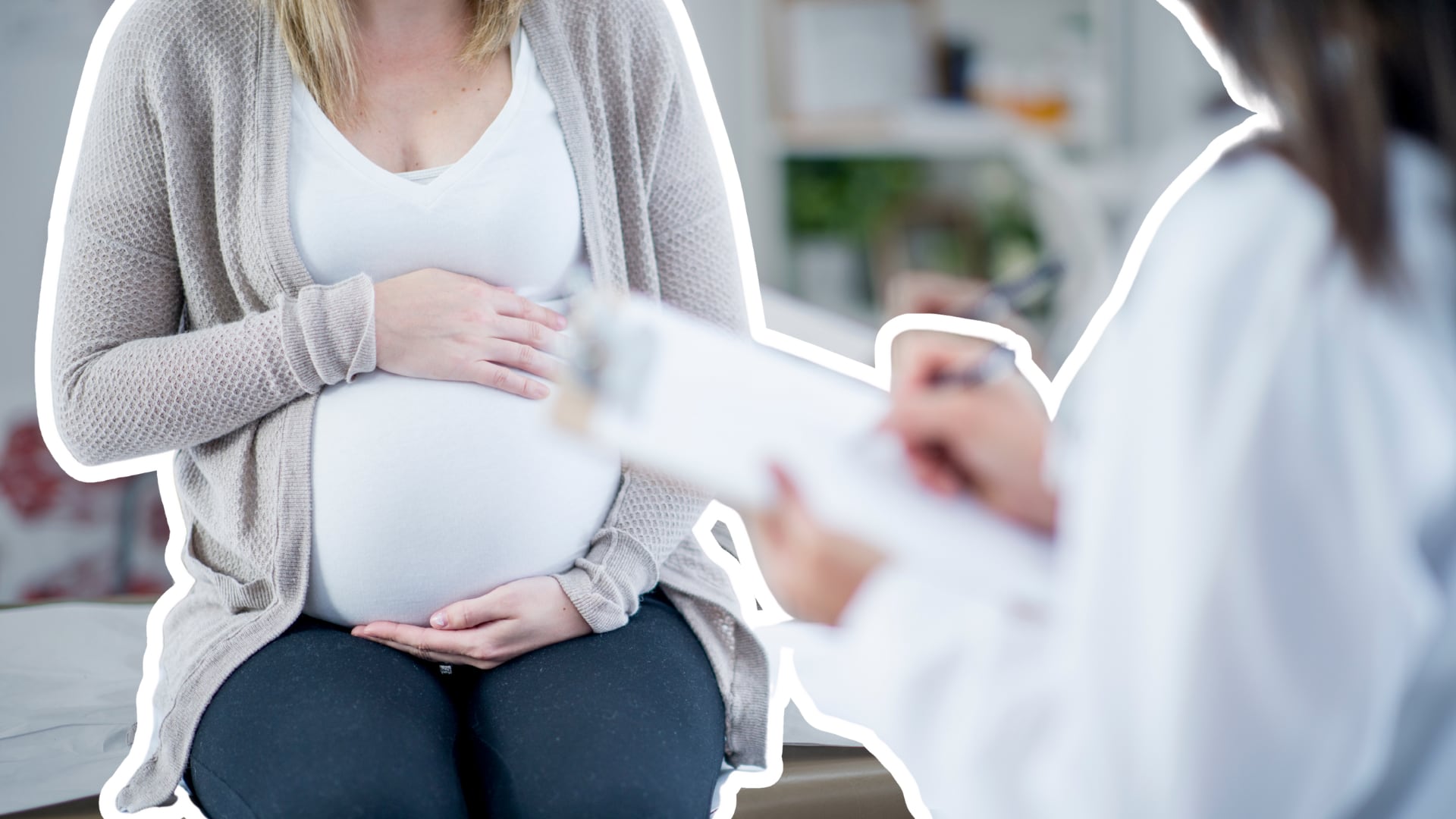 La disección coronaria también puede ocurrir durante el embarazo o después del parto debido a cambios hormonales que vuelven las arterias más vulnerables.