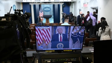 Trump amenaza con desatar un ‘infierno’ si Irán no abre Ormuz en 48 horas