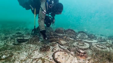 Un naufragio del Imperio Romano revela en Suiza un cargamento intacto de aceite ibérico tras dos mil años