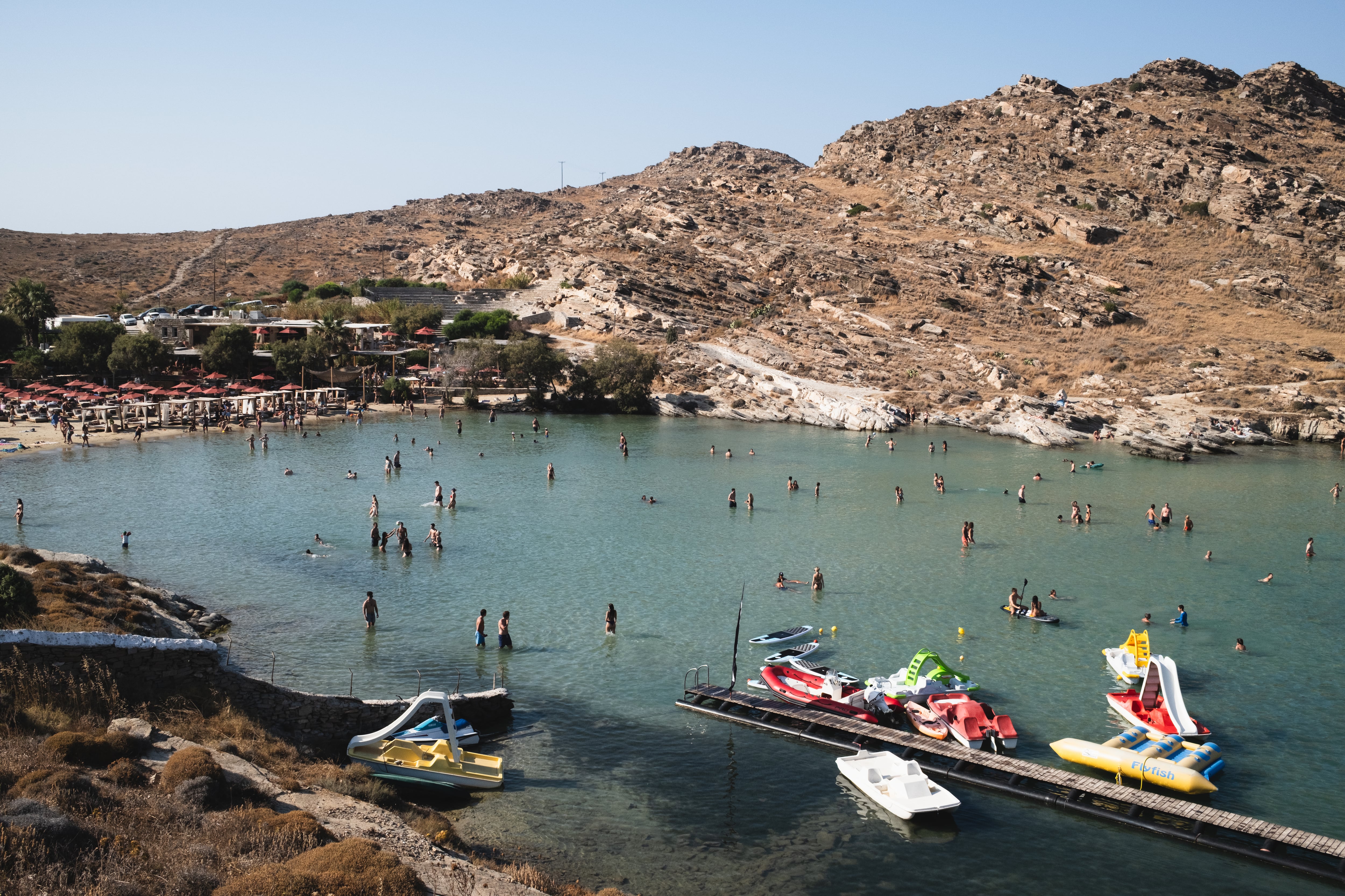 La lente fotográfica de Leo Carvajal nos abre la puerta a un mundo en el que ya vivimos, pero que pocas veces logramos ver