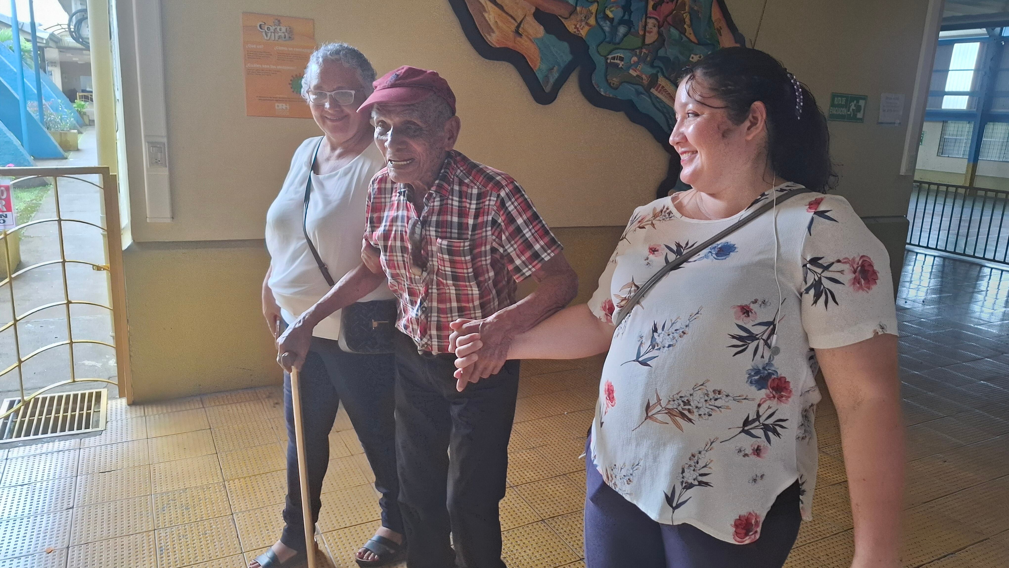 José Flores Flores acudió recientemente a un homenaje.
Fotografía: Grupo Preservador de las Tradiciones Sancarleñas