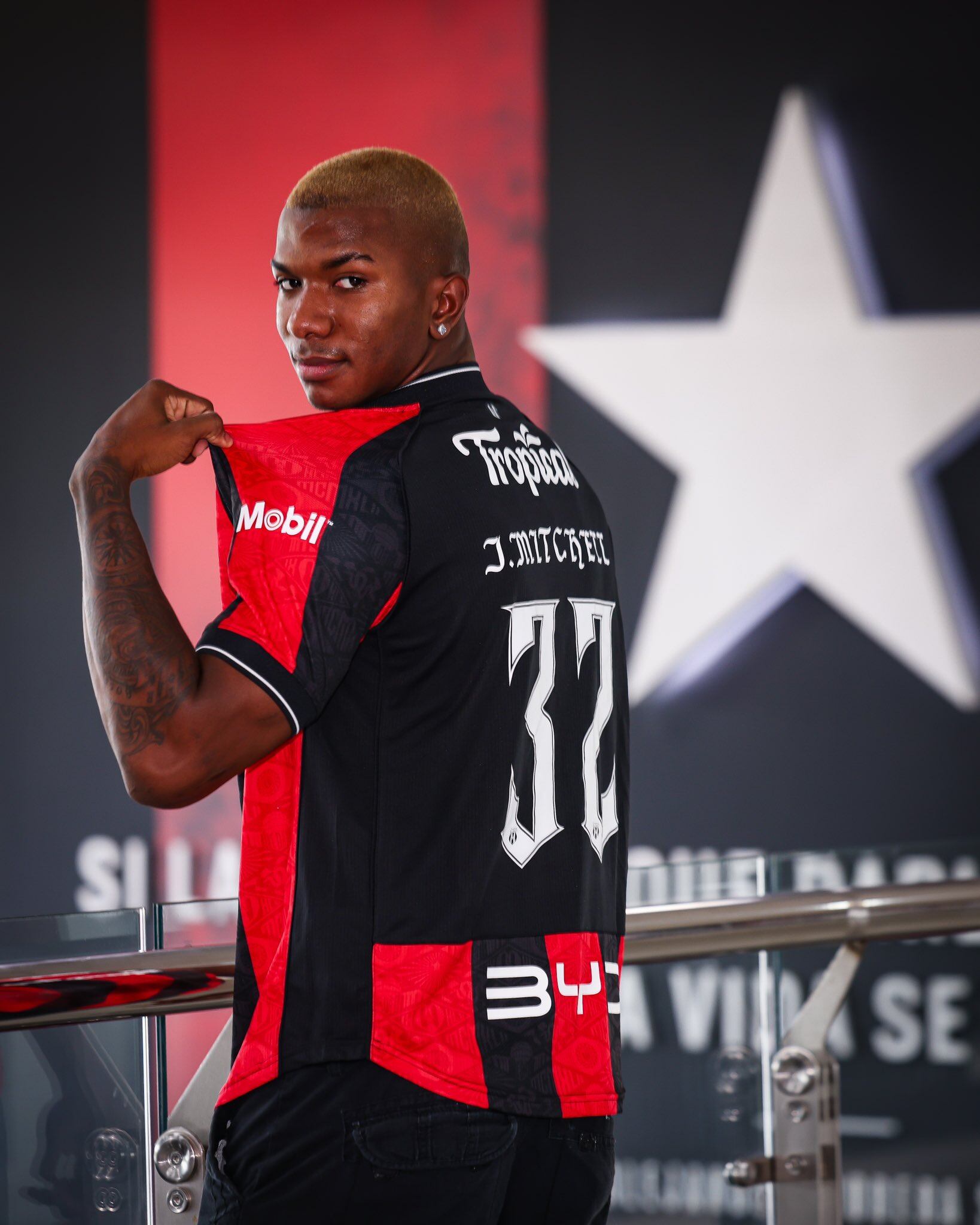 Jeyland Mitchell vivió unos meses mágicos en Liga Deportiva Alajuelense.