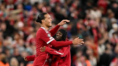 El Liverpool se luce con Costa Rica y el volcán Arenal