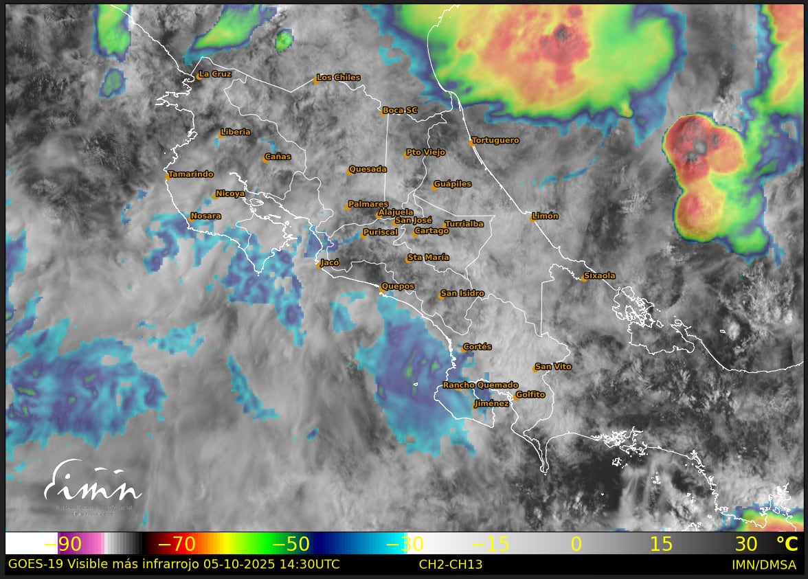 Imagen satelital de las 8:30 a. m. (hora local) de este domingo 5 de octubre de 2025 muestra nubosidad densa y áreas de tormenta sobre el Caribe y el Pacífico de Costa Rica, asociadas al paso de la onda tropical #35.