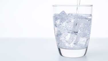 Agua con gas: el impacto real en su salud y las sorpresas que pocos conocen