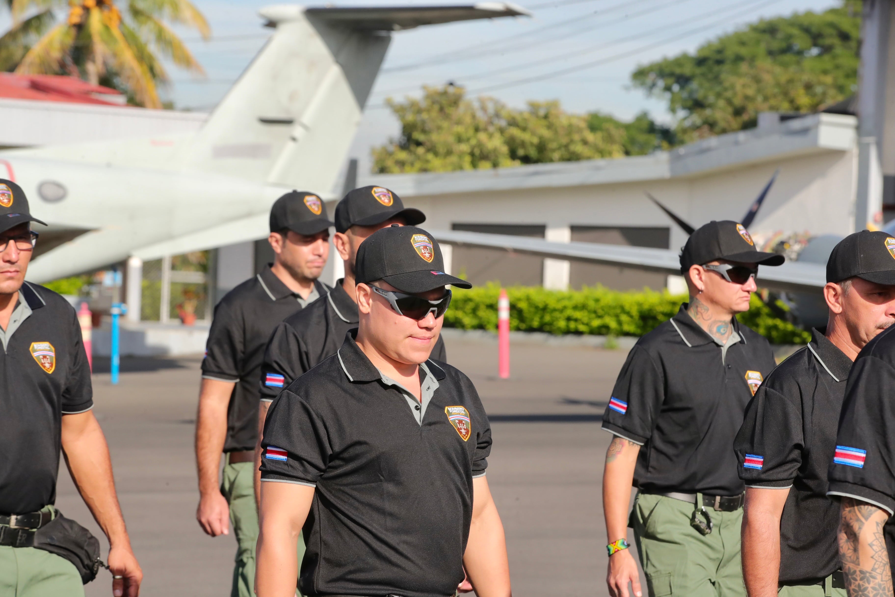 Bomberos forestales parten para Canadá