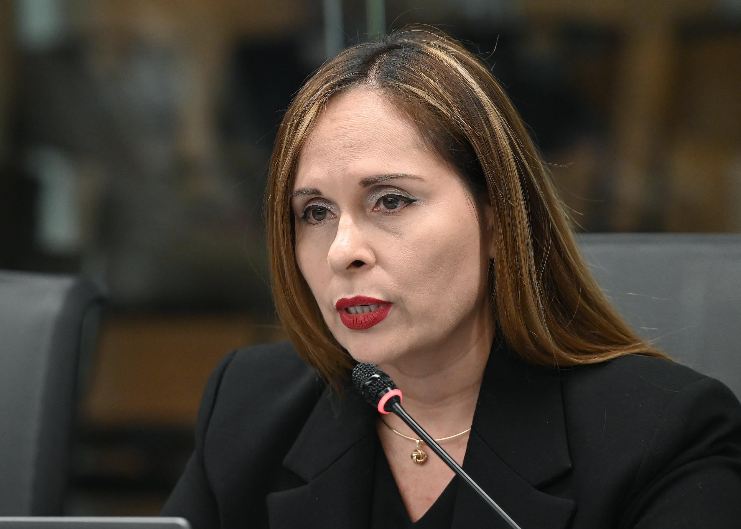 03 de julio del 2025. Asamblea Legislativa. 13:00 hrs. Funcionarios del gobierno de la República comparecen ante la Comisión Legislativa de Control de Gasto Público. Yara Jiménez, secretaria del Consejo de Gobierno, Allan Moreira, ascesor de la vicepresidencia y Jeremy Moya fueron interrogados por los diputados de la comisión. En la foto: Yara Jiménez. Foto: Albert Marín.