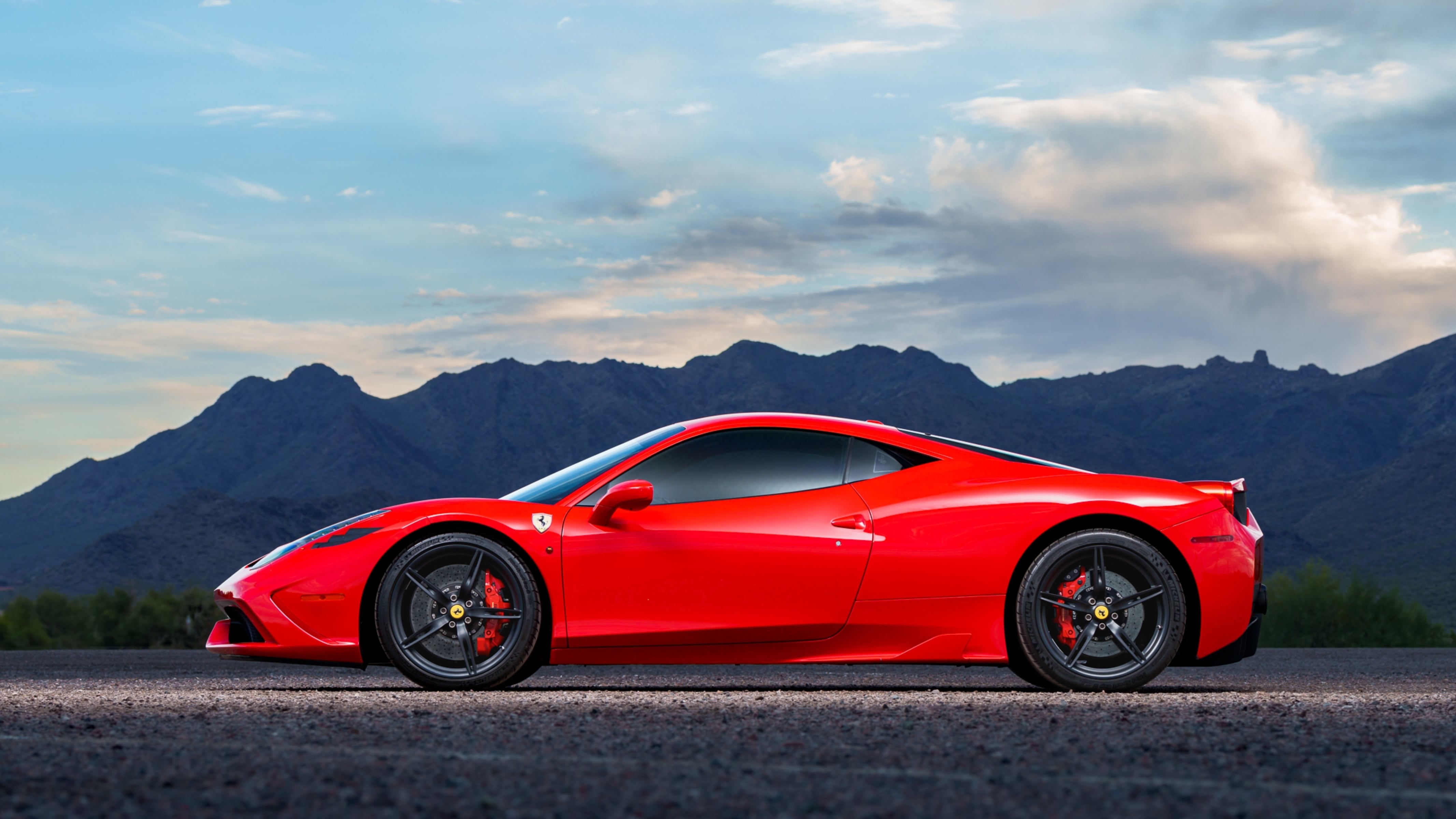 Ferrari 458 Speciale, una variante del Ferrari 458 CH que ingresó a Costa Rica. La serie 458 estuvo en producción entre 2009 y 2015.
