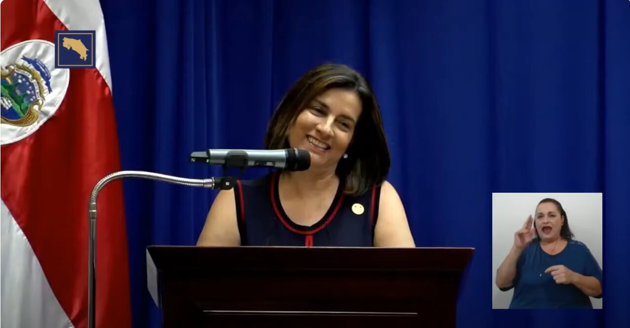 Esta era Marta Esquivel mientras contaba el cuento.
Fotografía: Captura de pantalla