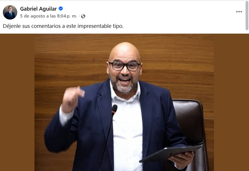 Gabriel Aguilar ministro de Justicia y Paz, incitó que le enviarán mensajes al diputado Edgardo Araya.
