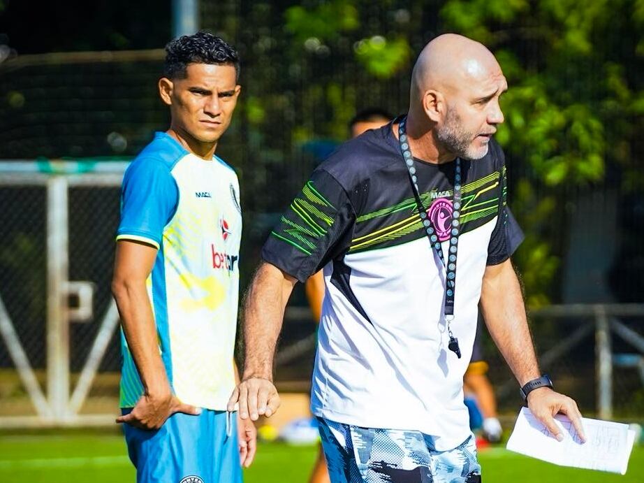 Luis Marín dirigió su primera práctica del Inter FA esta semana, el tico está listo para el primer juego.