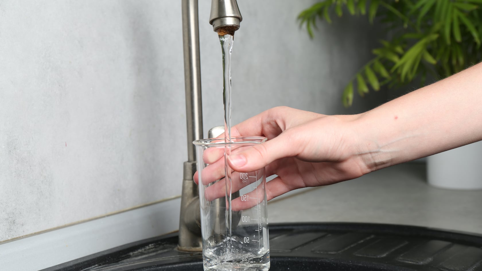 Más de 4.000 personas de San Rafael de Heredia estarán sin agua potable este martes por trabajos programados de la ESPH en el tanque Brasilia.