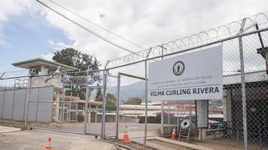 Privada de libertad habría sido violada por sus compañeras en Cárcel Vilma Curling