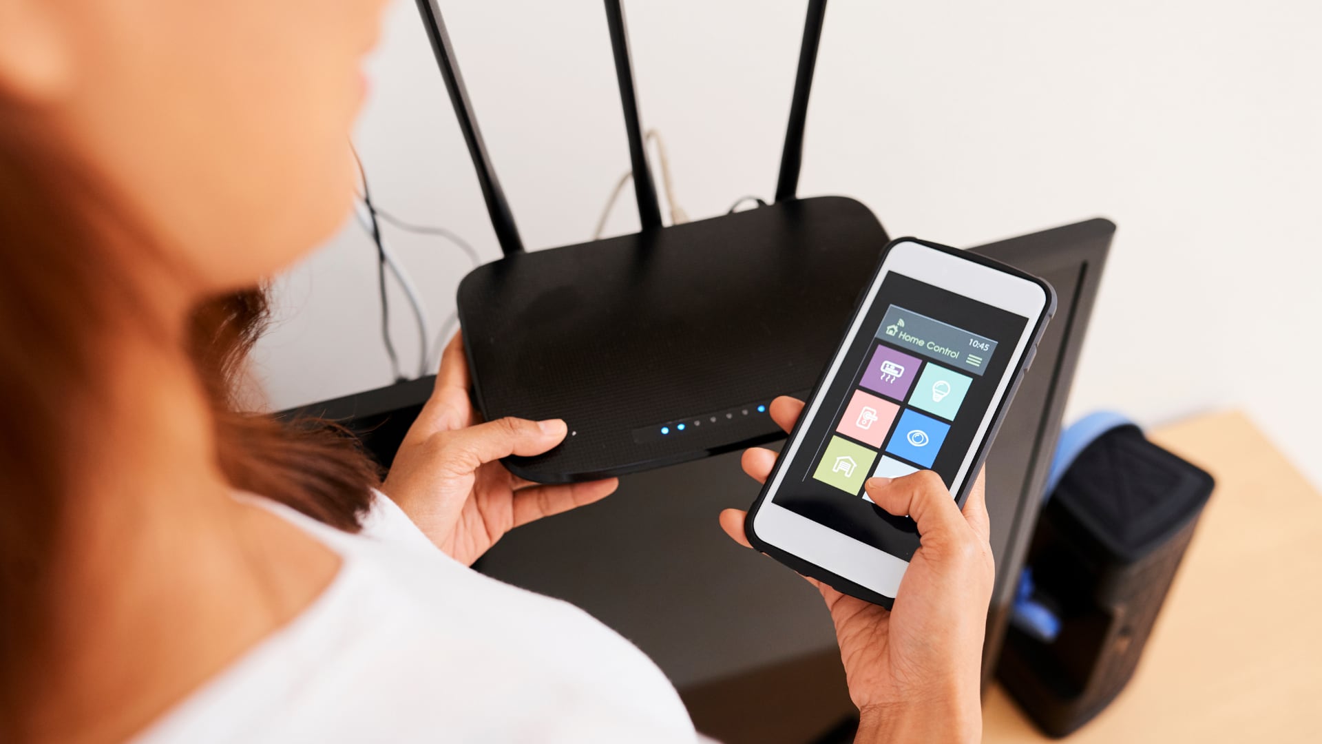 El historial del router puede comprometer su privacidad. Aprenda cómo eliminarlo y proteger su red WiFi personal.