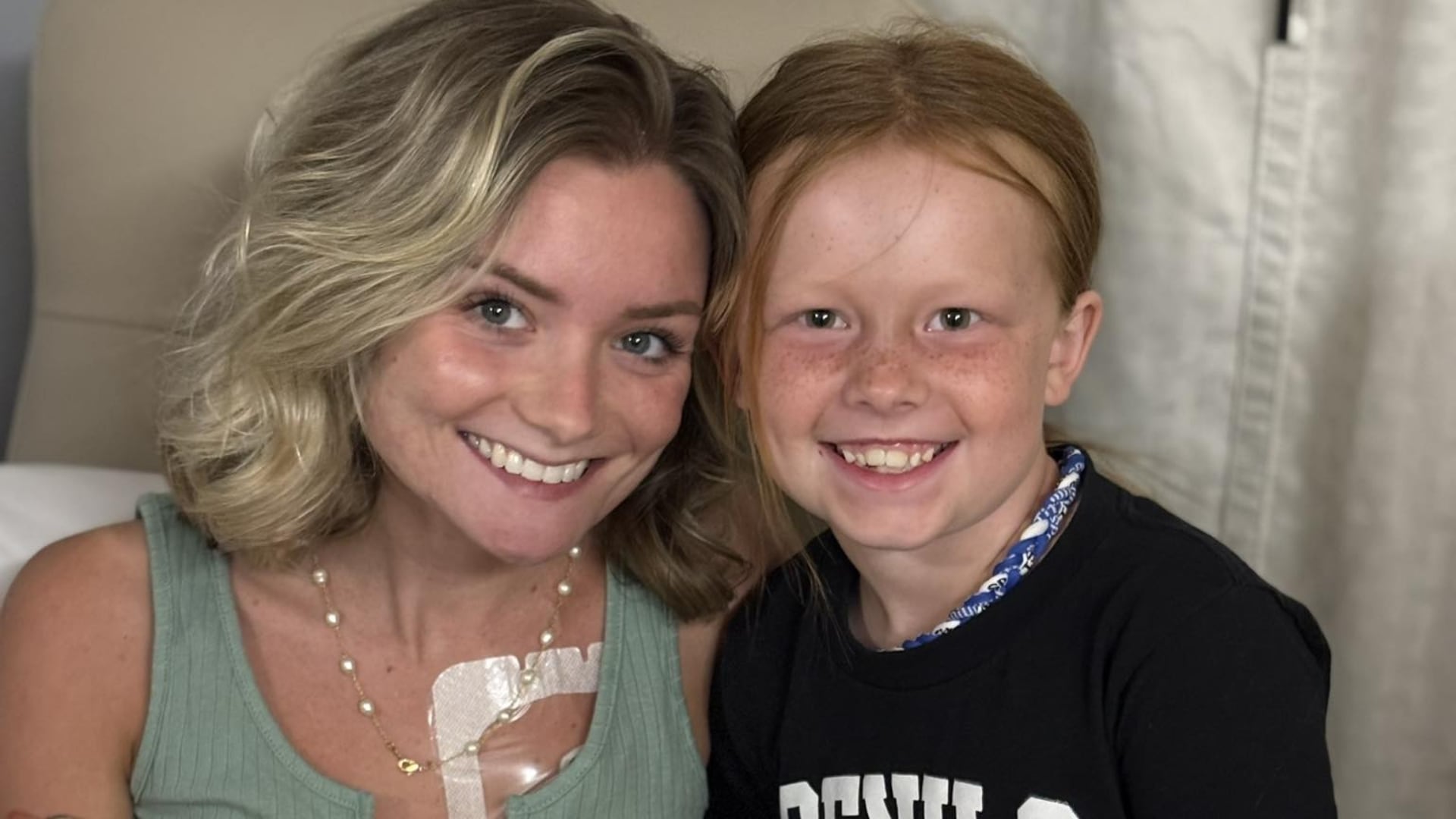 Una joven madre de 25 años acudió al médico por fatiga constante y recibió un diagnóstico de cáncer de mama en etapa cuatro.