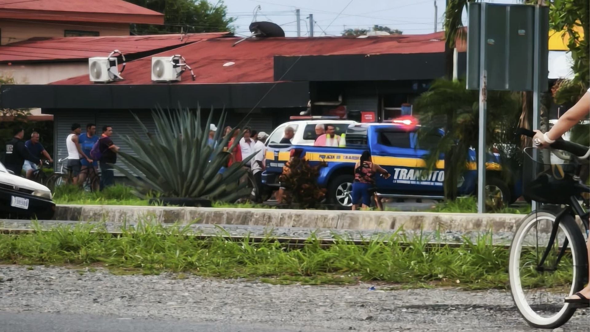 Dos oficiales de Fuerza Pública heridos de bala en Limón.