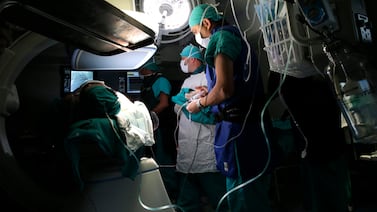 CCSS extiende la emergencia por renuncia de especialistas: así se mantiene la atención en hospitales