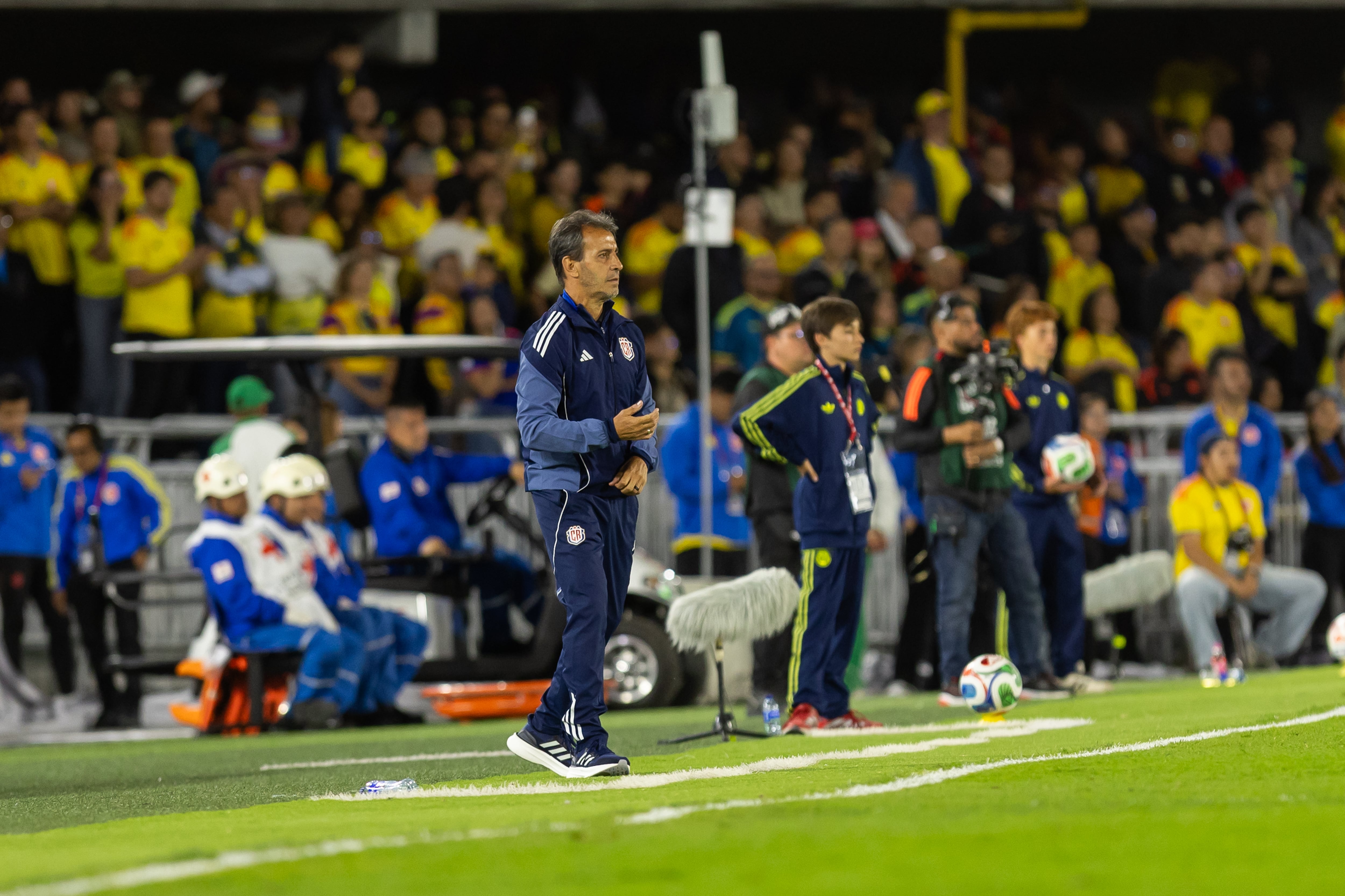 Fernando Batista afirma sentirse contento con lo que vio de la Selección de Costa Rica en el amistoso ante Colombia.
