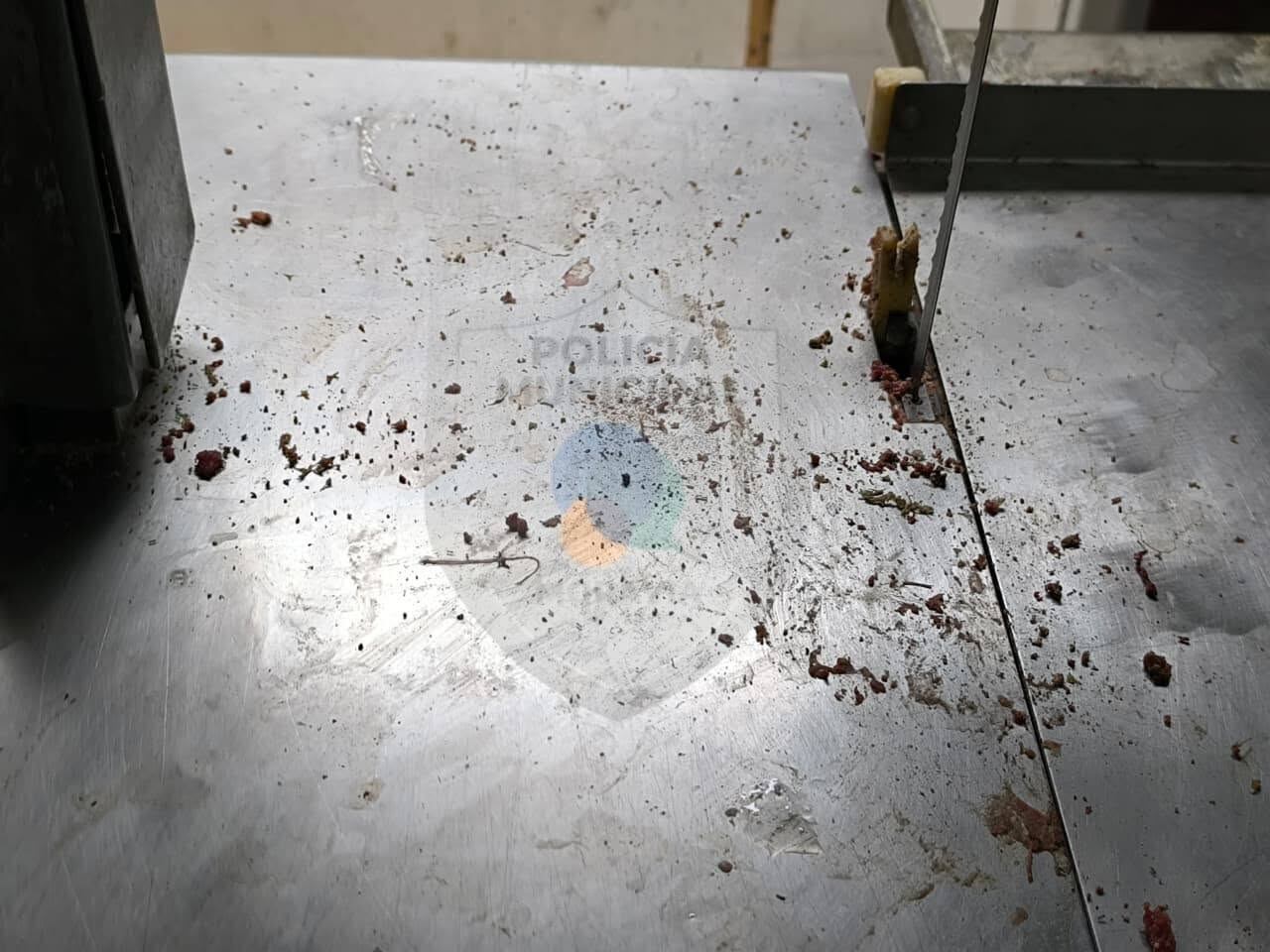Funcionarios detectaron en el local una deficiente manipulación de alimentos, limpieza inadecuada y pérdida de la cadena de frío.