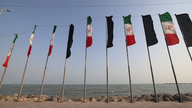 Nuevos bombardeos en el Golfo disparan el petróleo por encima de los $100
