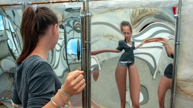 Los espejos de la Botica Pirie: donde la infancia se deformaba de risa