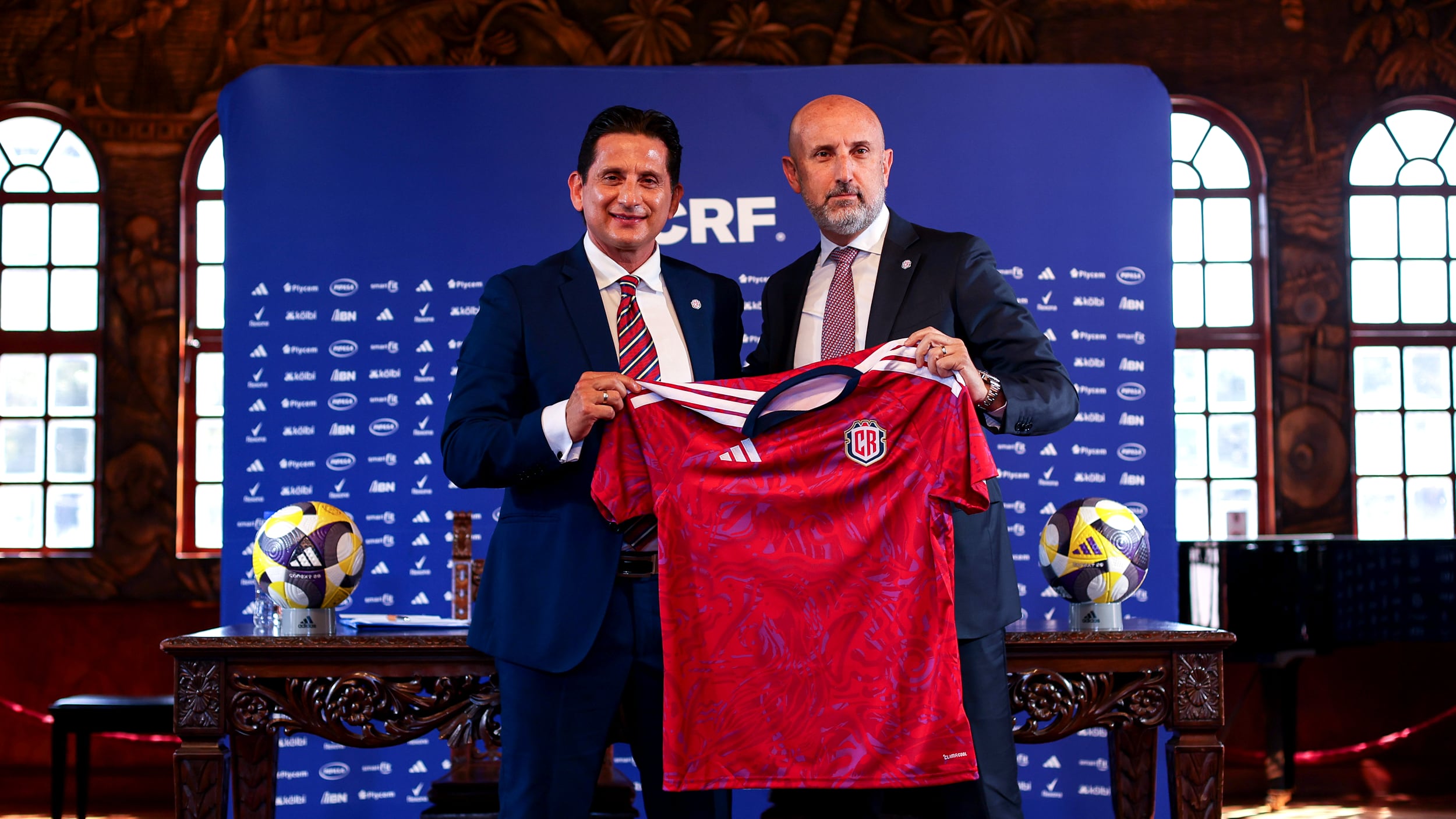 Rónald González confirma nombres de técnicos que podrían dirigir a la Selección de Costa Rica | La Nación