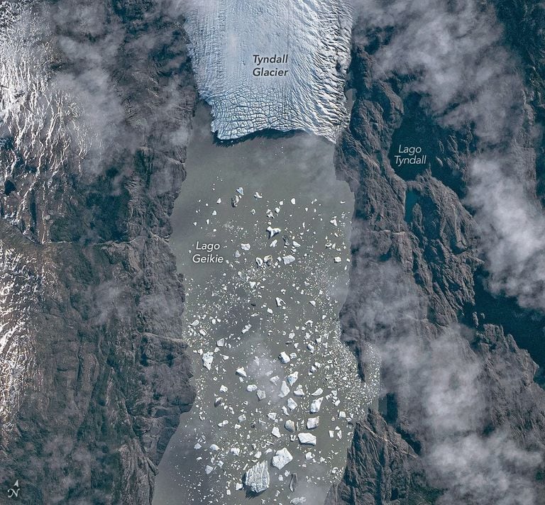 La imagen captada desde la EEI permitió observar nuevos desprendimientos de hielo y medir la altura del frente glaciar.