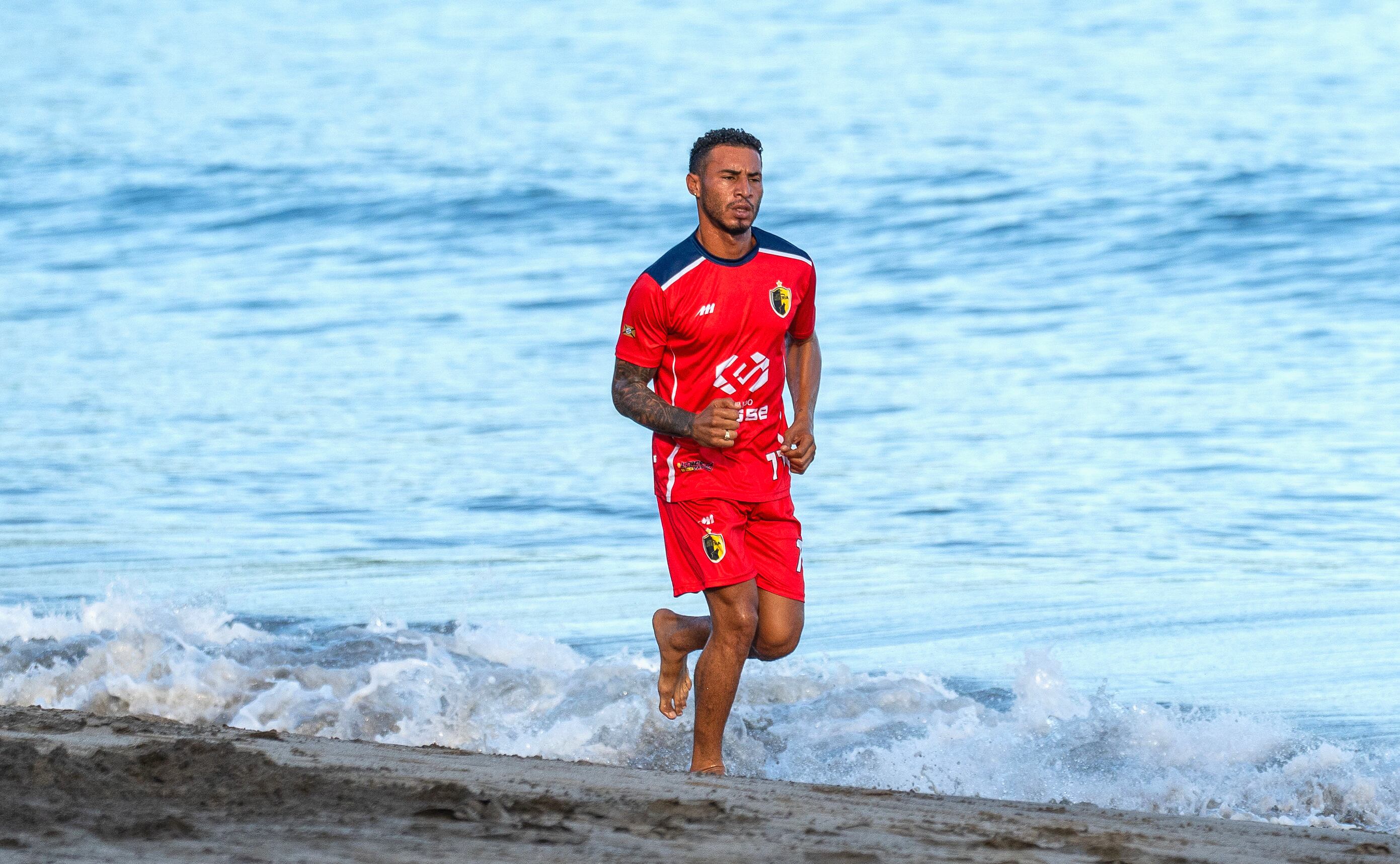 Jossimar Pemberton se prepara para debutar con Liberia