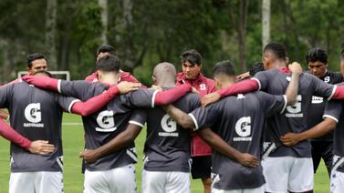 Afición de Saprissa elige al arquero titular del equipo: se sorprenderá al conocer a quién escogieron