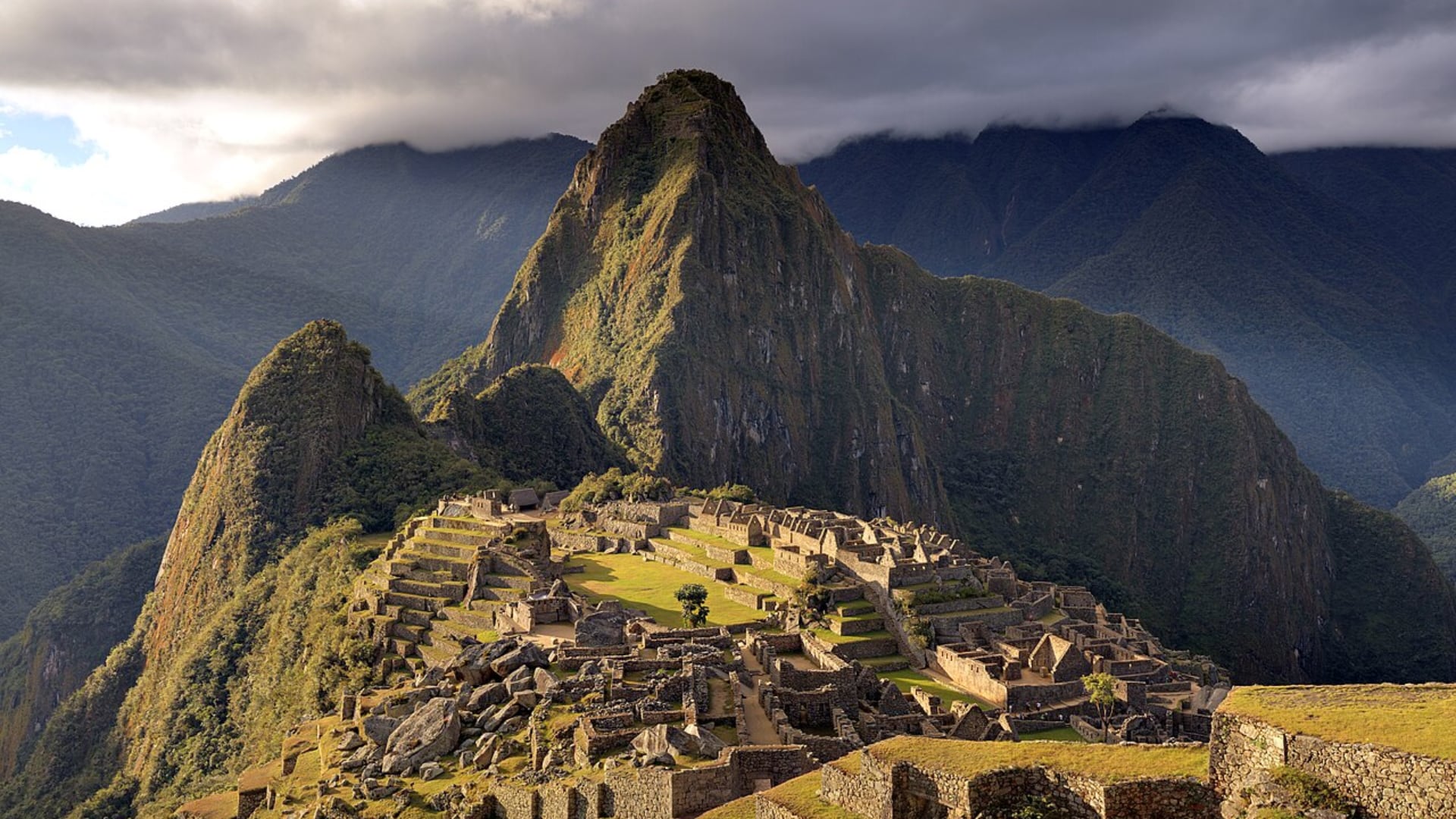 Un hallazgo en los Andes de Perú reveló una extensa ciudadela con tesoros de oro y pistas sobre uno de los mayores enigmas del imperio inca.